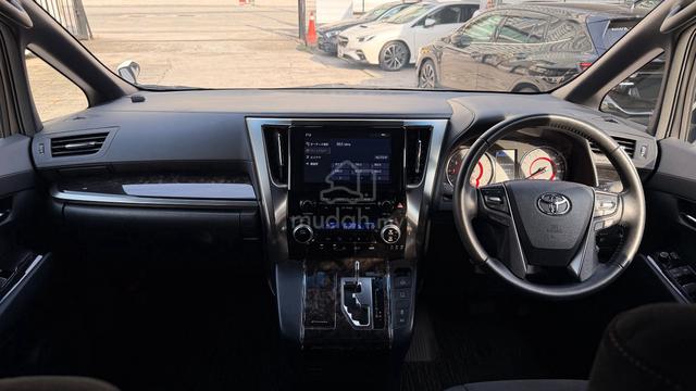 Toyota Alphard Type Gold FULL LOAN/FAST APPROVAL - 3