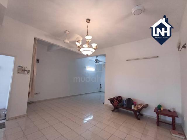Fully renovate new paint Taman Sinar Intan 2 storey terrace for sale 1