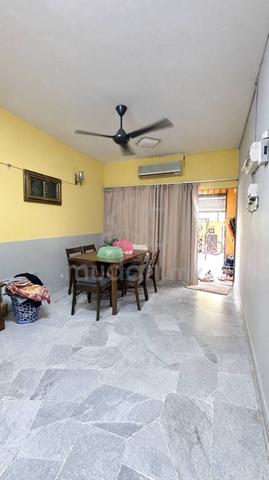 Double Storey Terrace Taman Kinrara Seksyen 2, Puchong 1