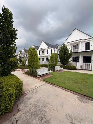 The chateau @ Eco botanic 2.5 Semi-D 5 Bed 6 Bath Fully Furnish Sale 1