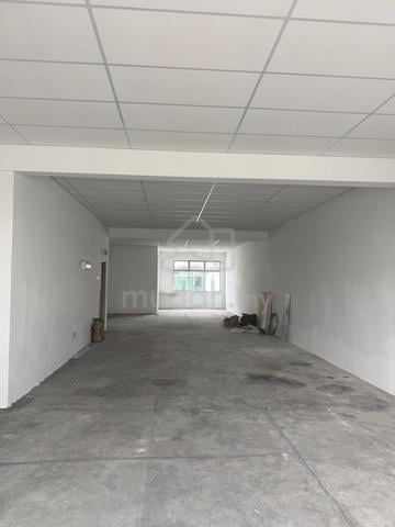 (1st Floor) Pulai Mutiara Facing Main Road Shoplot For Rent 1