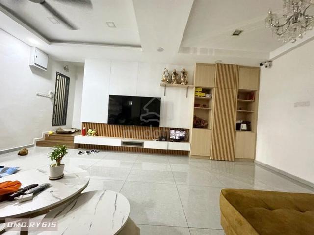 TIP TOP CONDITION!! 2 Storey Corner Lot House Akasia Bandar Botanic 1