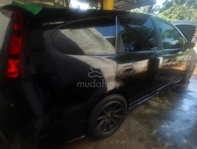 2004 Honda STREAM 1.7 RN1 (A) - 4