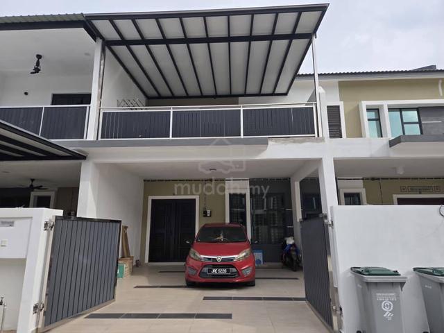 JLN WAU BARAT l BNDAR LAYANGKASA l PARTIAL FURNISHED l LUAS l 4 BILIK 1