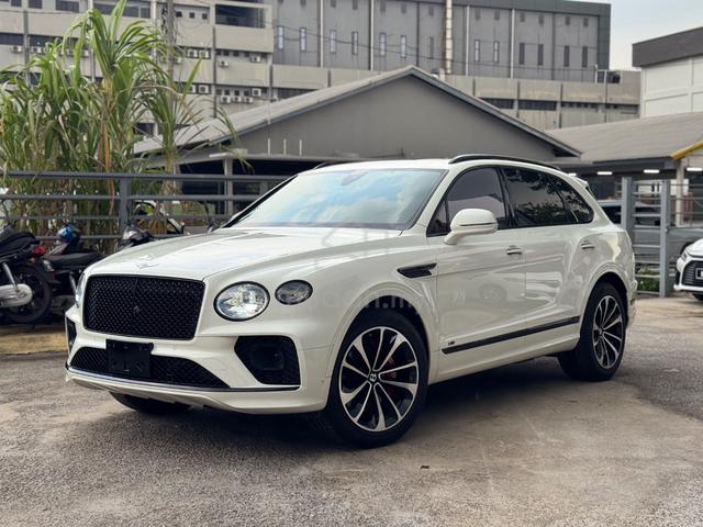2022 Bentley BENTAYGA 4.0 V8 Black/Red Interior - 1