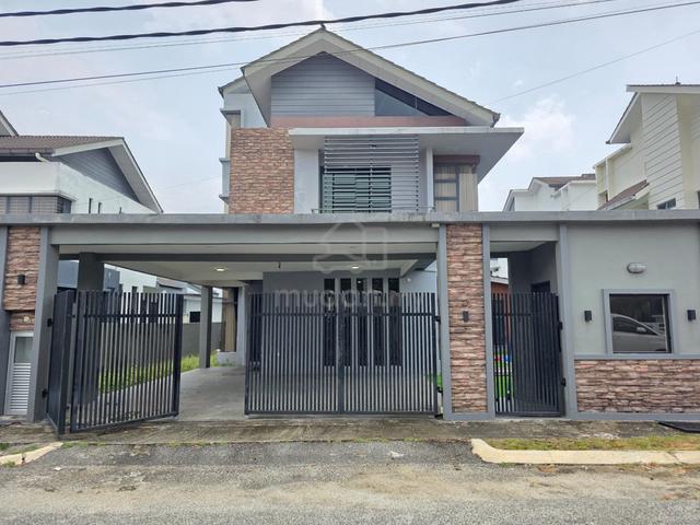 SEMI DETACHED CLUSTER 2 ½ TingkaT & HIGH END UNIT BANDAR PUTRA 1