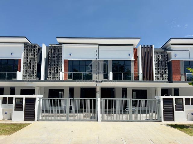 FULLY EXTENDED!! Musika Setia Alam Double Storey Terrace House 1