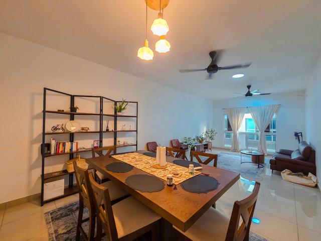 2Storey TOWNHOUSE Platinum Residence Dengkil - Bigger Upper Unit 1