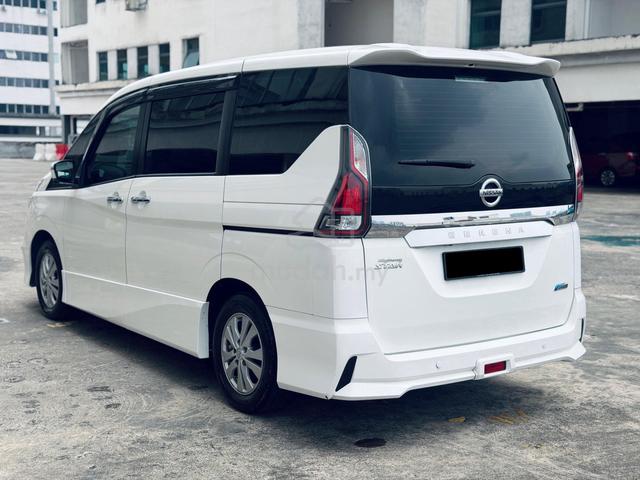 2022 Nissan Serena 360 Carplay 2 PowerDoor Keyless - 4