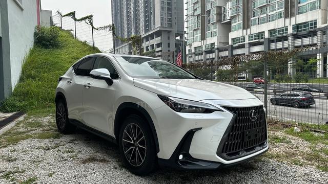 Black Leather 2022 Lexus NX250 Base LED Headlight - 1