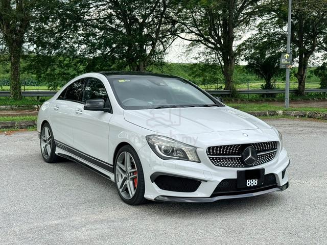 2016/20 Mercedes-Benz AMG CLA45 2.0 4MATIC Coupe - 1