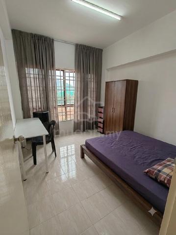 medium room near gbs 1