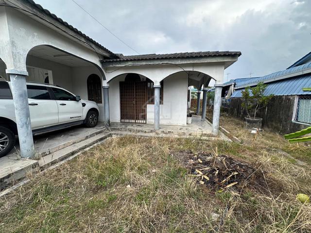 Single Storey Semi-D at Taman Golden Jade Nibong Tebal 2600sqft 1