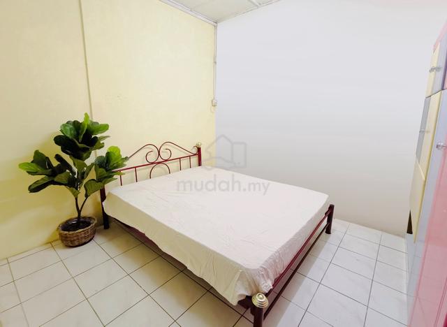 Room at Kenyalang near Spring Shopping mall & Bangunan Sultan Iskandar 1