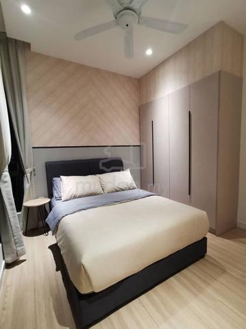 (Rental Room) Premium room | Female | Near MRT | WiFi | Kepong 1