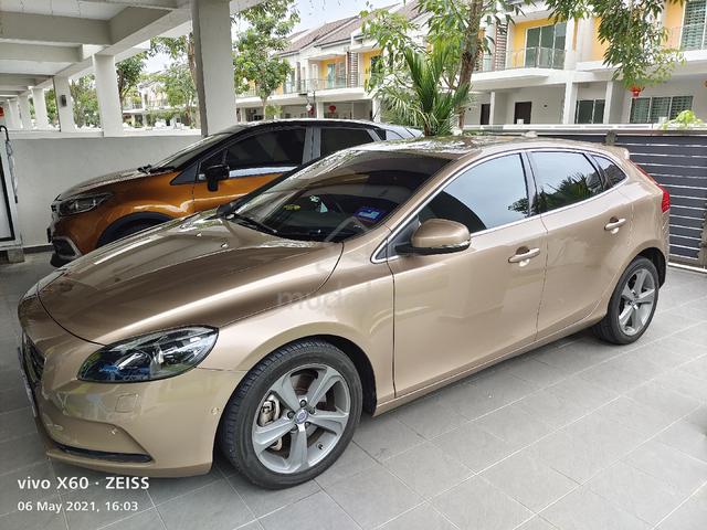 2017 Volvo V40 2.0 T5 DRIVE E FACELIFT (A) - 1