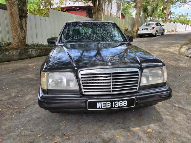 1995 Mercedes Benz E280 Masterpiece W124 - 1