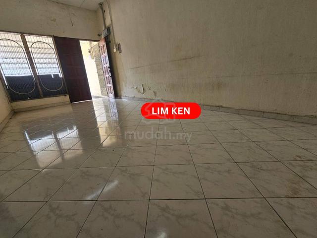 Solok Batu Maung Single-Storey Terrace, Batu Maung (nice location) 1