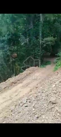 4 Acres Land Menggatal 1