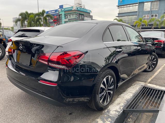 M/Benz A180 SE SEDAN 2021 / LOW MILEAGE + M/SEAT - 4