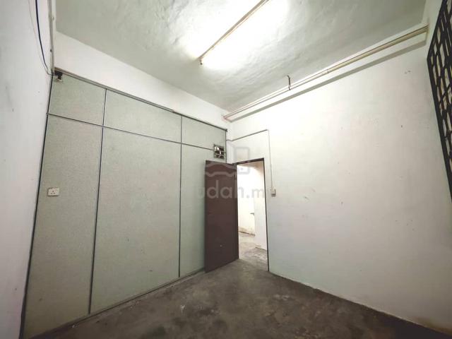 Chain Ferry, Butterworth Ground Floor shop unit for RENT 2