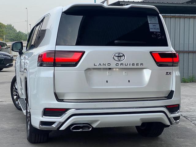 2023 Toyota LANDCRUISER 3.5 ZX FREE TINTED - 2