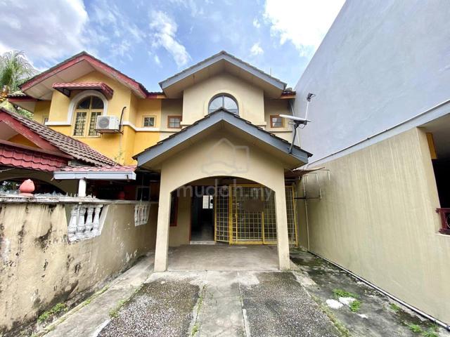 FACING OPEN! Double Storey Taman Puchong Perdana, Puchong 1