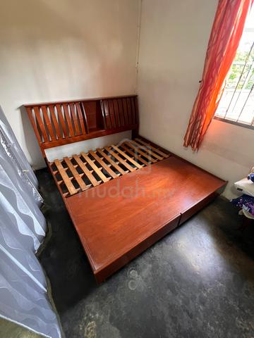 King Size Bed - Wood - photo 4 of 4