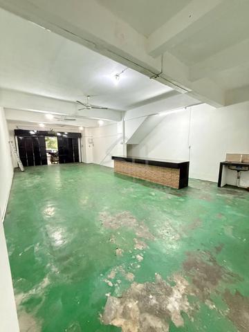Pasir Gudang, Pasir Putih, 2 Storey 22x80 Shop Lot, JLN Siakap (Cheap) 3