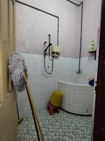 Sungai Siput Town FREEHOLD  Double Storey House for Sale 4