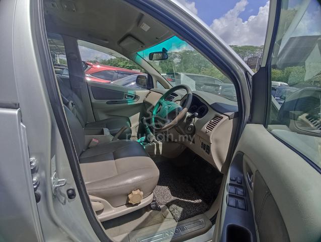 2010 Toyota INNOVA 2.0 E FACELIFT (A) - 4