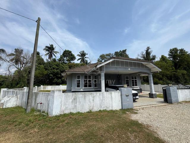 Banglo Chengal Lempong Balok Kuantan 1