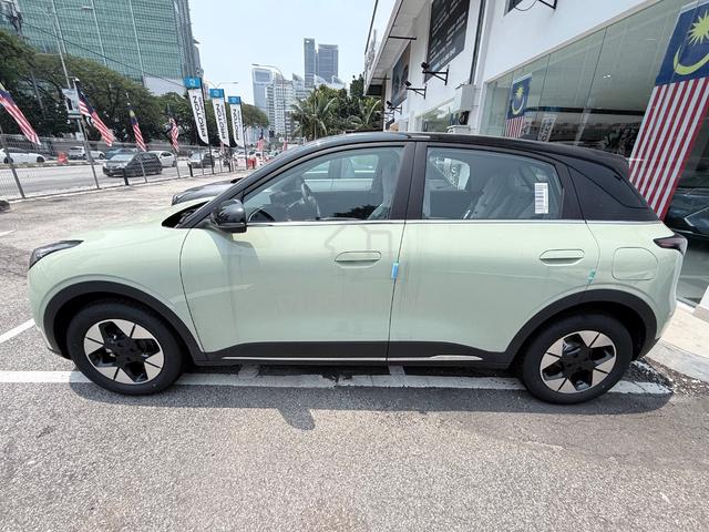Proton EMAS 5 PREMIUM (LIMITED UNITS)** - 3