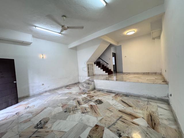 Double storey house for rent SL 7, Bandar Sungai Long 1