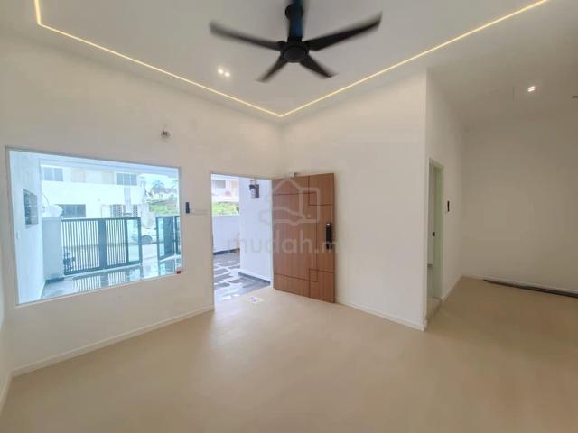 Full Loan Fully Renovate Freehold Single Storey 1367ft Bukit Senjuang 1