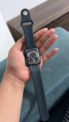 Apple Watch series 6 - photo 2 of 3