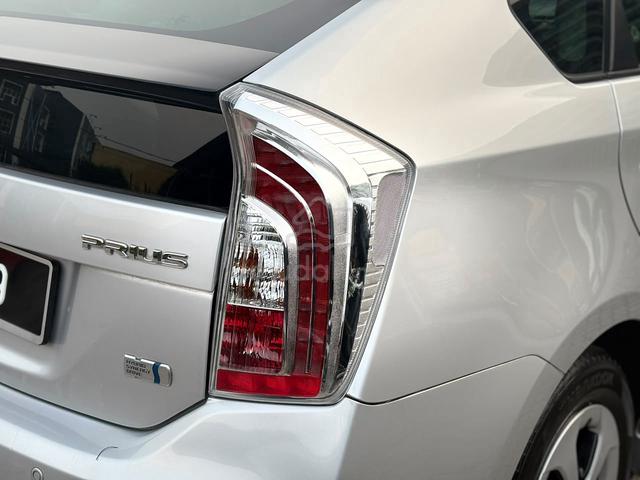 2012 Toyota PRIUS 1.8 LUXURY (HYBRID) FULL SER REC - 5