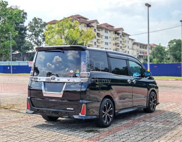 2018 Toyota VOXY 2.0 ZS KIRAMEKI II (A)✅Mthly 12xx - 2