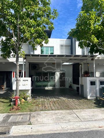 RENOVATED + GOOD LOCATION! 2 Storey Terrace Casa Green, Cybersouth 1