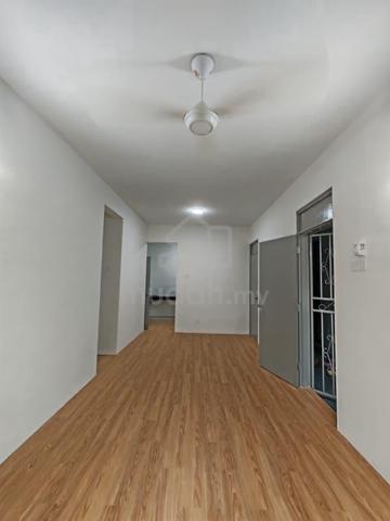 Flat Taman Mega Ria 1