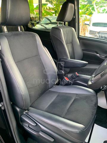 2021 Toyota VOXY 2.0 ZS KIRAMEKI 3 8-SEAT - 5