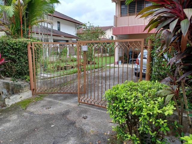 Corner Lot Bungalow House For Sale 1