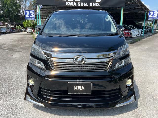 2013 Toyota VELLFIRE 2.4 ZG PILOT/S S/ROOF COOLBOX - 2
