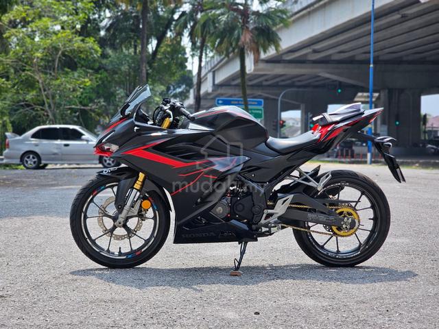 2023 Honda CBR150 ( 27K KM & 99% NEW ) FULL LOAN - photo 2 of 10