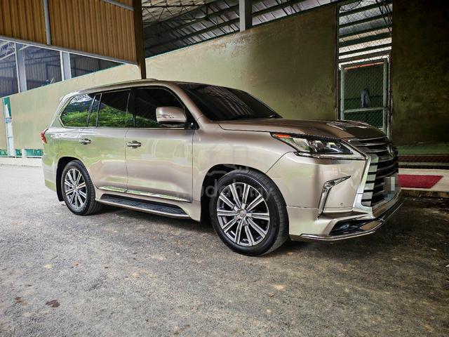 2017 Lexus LX570 5.7 (A) - 3