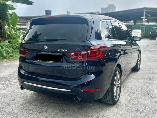 L/KEDAI 2015/2016 Bmw 220i GRAN TOURER LUXURY 2.0 - 5