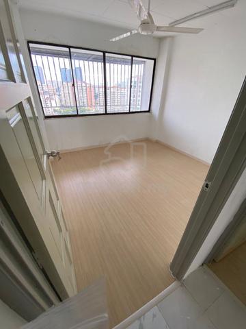 Desa Green Apartment (Jelutong) 1