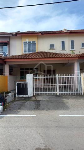Pagoh Jaya house for rent 1
