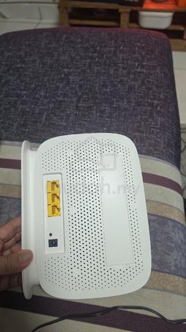 TP link Router - photo 3 of 5