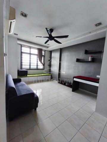 Indah Court Apartment (Bukit Indah) 1